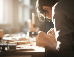 Les bienfaits insoupçonnés du bricolage sur la santé mentale