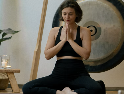 Le Yin Yoga avec Marine Ammar : bien plus qu'une pratique de détente